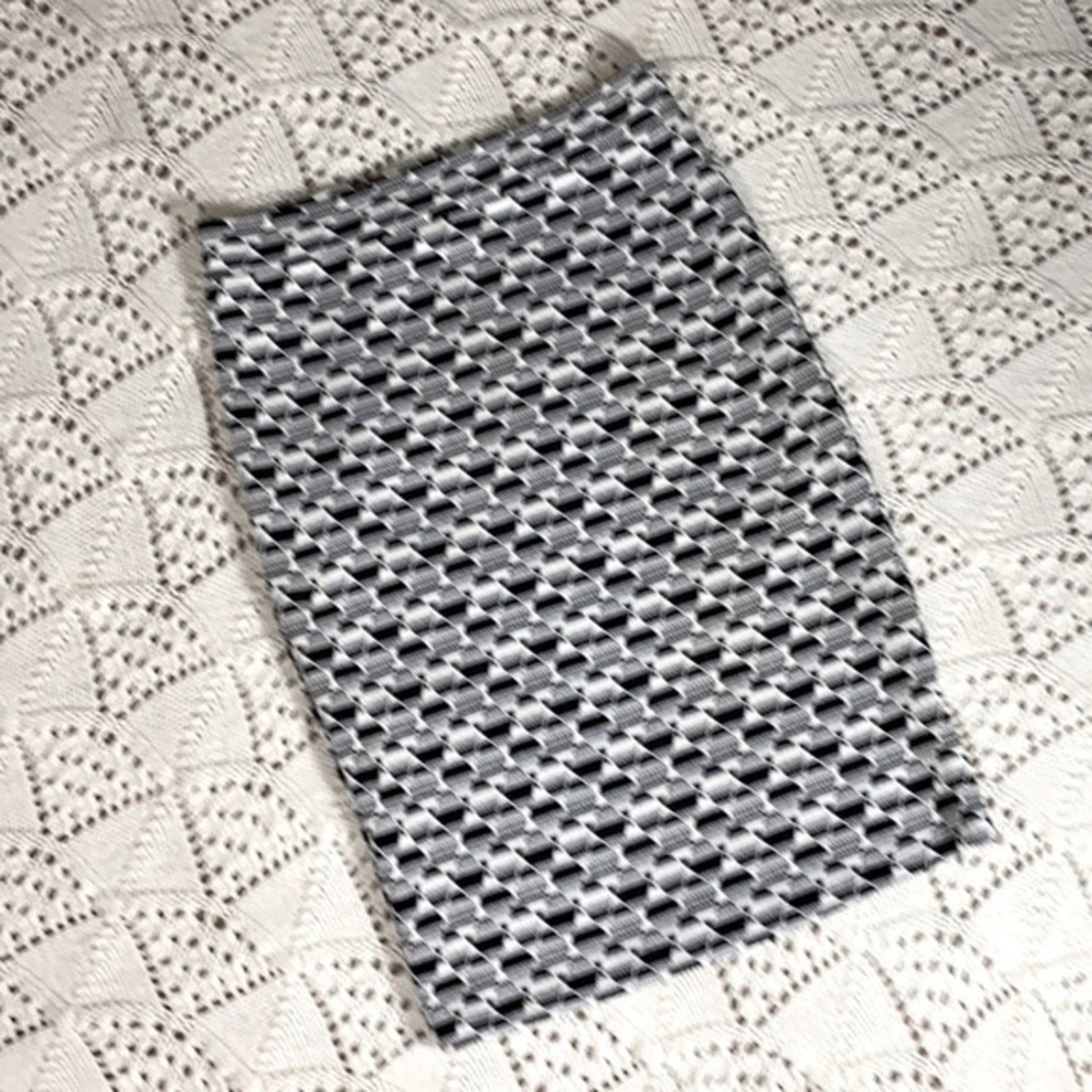GILLI Textile Print Pencil Skirt